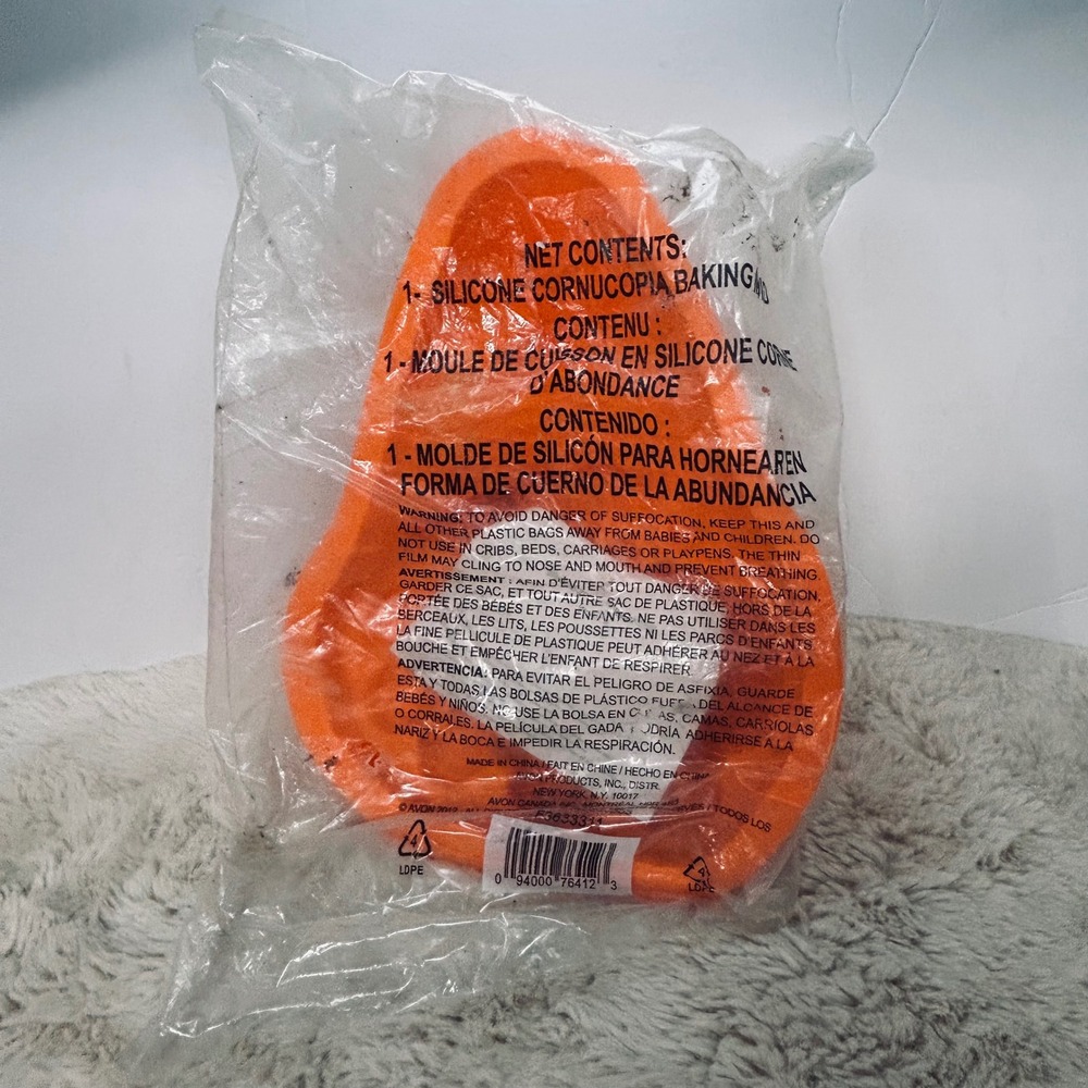 Avon Silicone‎ Cornucopia Baking Mold Orange Cone Shape For Holiday Desserts 3D
